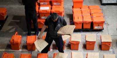 Habr� refer�ndum contra la LUC