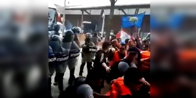 Hubo incidentes en Tres Cruces durante la movilizacin y paro del sindicato de transporte interdepartamental
