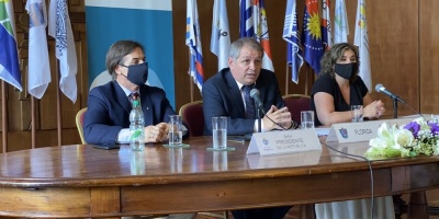 Congreso de Intendentes analiza crear banco municipal para financiar obras que no cuenten con aprobacin de fideicomiso