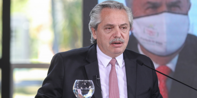 Presidente argentino pidi "madurez" a la dirigencia por acuerdo con FMI