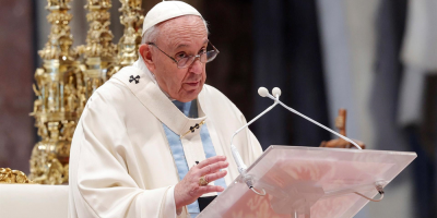 Primera misa 2022 del papa: "La violencia contra las mujeres es un ultraje a Dios"