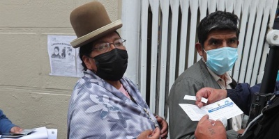 Bolivia suspende hasta el 26 de enero la exigencia del carn de vacunacin