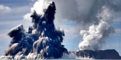 Aviones evalan los daos causados por la erupcin y el tsunami en Tonga