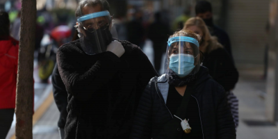 Nuevos casos de covid se disparan en Chile, que anota cifra rcord de 12.500