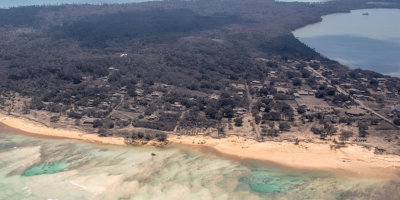 Un barco con 250.000 litros de agua potable llega a Tonga tras el tsunami