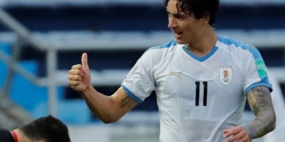 Nez cree que tiene "mucho para aprender" de Surez y Cavani