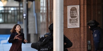 Terrorista del Estado Islmico lleva ms de 14 horas con rehenes en caf de Sidney