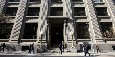 Banco Central chileno sube tasa referencial del 4 % al 5,5 % por la inflacin