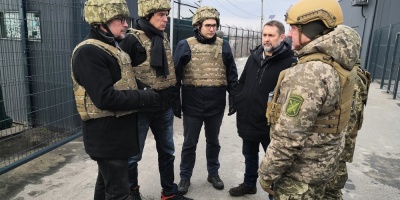 Papa aboga por el di�logo en la crisis de Ucrania y dice guerra es una locura