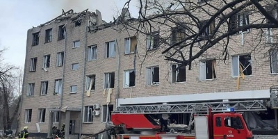 Zelenski pide a Putin que se siente a la mesa de negociaciones