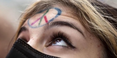 Miles de personas se manifestaron en Roma por la paz en Ucrania