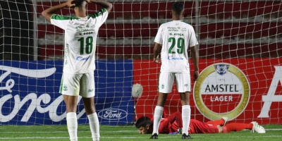 Plaza pierde y queda eliminado