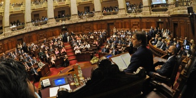 Lacalle Pou destaca cumplimiento de los planes econ�micos del Gobierno