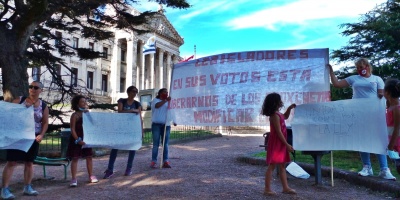 Trabajadoras sexuales se movilizaron ante el Parlamento para reclamar cambios legislativos para el sector