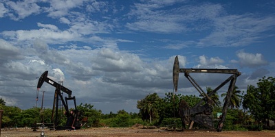 El Brent sube m�s un 2,7 %, entre gran volatilidad por el suministro