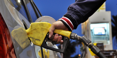 Argentina aumenta 9,5 % el precio de venta de los combustibles