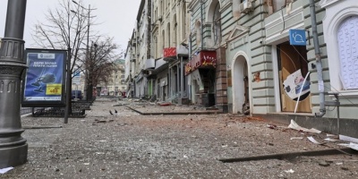 Rusia refuerza sus tropas y trata de rodear a las ucranianas en el este