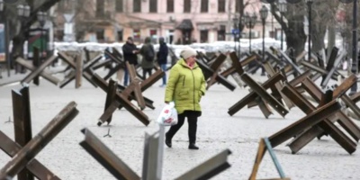 Rusia y Ucrania avanzan en un borrador de un acuerdo mientras siguen ataques