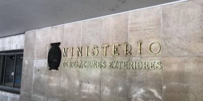 Canciller�a analiza soluciones econ�mico comerciales 