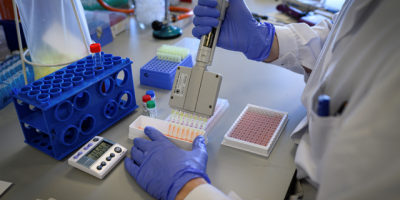 Repsol reporta limpieza de 94% en el mar y litoral de Per�, tras derrame