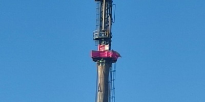 Ancap inici� una investigaci�n por las pancartas colocadas en la antorcha de la refiner�a de La Teja