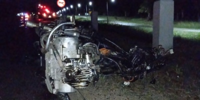 Choque fatal entre motociclista y �mnibus