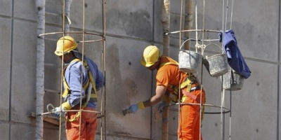 Desempleo estable en 7.3%