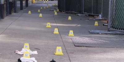 La Polic�a busca a los autores del tiroteo que dej� 6 muertos en California