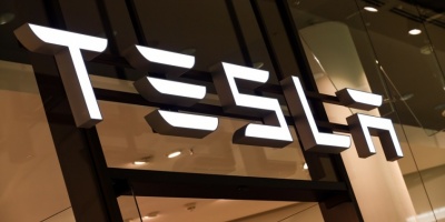 Elon Musk formar parte de junta directiva de Twitter y promete "mejoras"