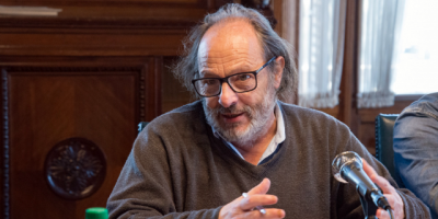 El senador Olesker afirm� que el gobierno debe decretar un aumento de salarios del sector p�blico y de jubilaciones