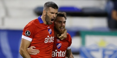 Nacional suma su primera victoria y hunde a Vlez