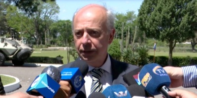Garca neg que el nuevo reglamento de la Armada sobre sanciones para quienes critiquen al gobierno en redes sociales tenga ribetes dictatoriales