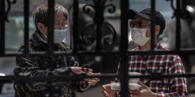 Shanghi afirma haber cortado ya contagios en 6 de sus 16 distritos