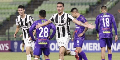 Wanderers logra ante Metropolitanos su primera victoria en fase grupal