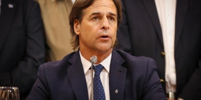 Lacalle Pou asiste a ver ftbol tras su separacin