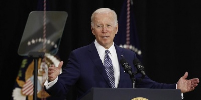 Biden dice que el supremacismo blanco es un "veneno" tras el tiroteo por odio étnico en Búfalo