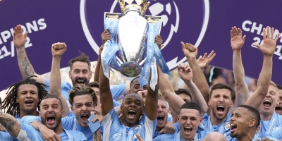 Manchester City remonta en cinco minutos y gana la Premier