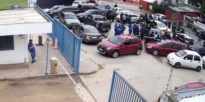 Gremio realiz piquete en acceso a centro logstico de Riogas