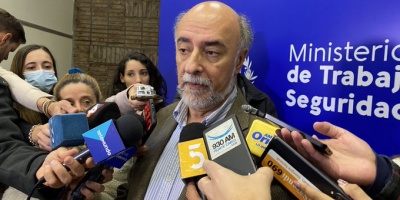 Mieres: Seguro de paro parcial hasta setiembre