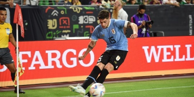 Uruguay domina pero no concreta ante Estados Unidos