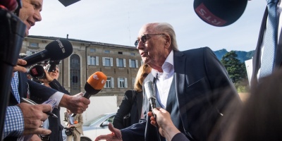 Blatter se distancia de la FIFA en el segundo da de su juicio por fraude