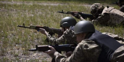 Los rusos insisten en cercar Severodonetsk, Kiev mira a Europa con esperanza