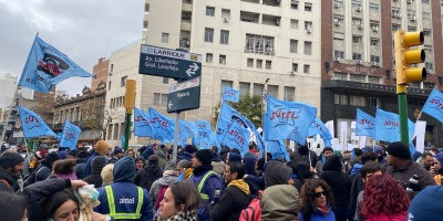 Trabajadores del Estado realizaron paro parcial con movilizacin hasta Torre Ejecutiva 