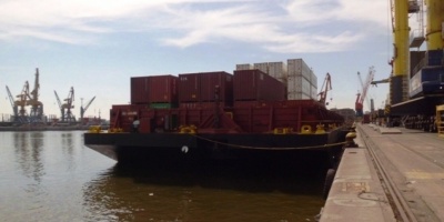 Buzos buscan a trabajador del puerto que cay al agua