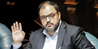 El senador del Frente Amplio Charles Carrera afirm que si el gobierno detect irregularidades que las denuncie 