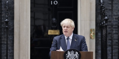 Boris Johnson trat de persuadir a su Ejecutivo para quedarse pero fracas