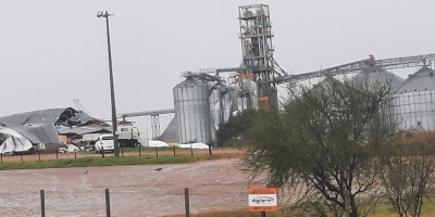 As qued Paysand tras la turbonada que destroz el departamento.