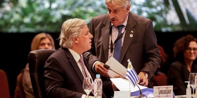 Uruguay se reafirma como socio de Mercosur pero buscar acuerdos comerciales