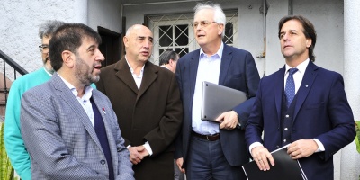 Luis Lacalle Pou entreg� anteproyecto de Reforma de Seguridad Social al presidente del FA Fernando Pereira