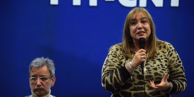 Ministra de Vivienda entreg diplomas a 120 trabajadores en el PIT-CNT 